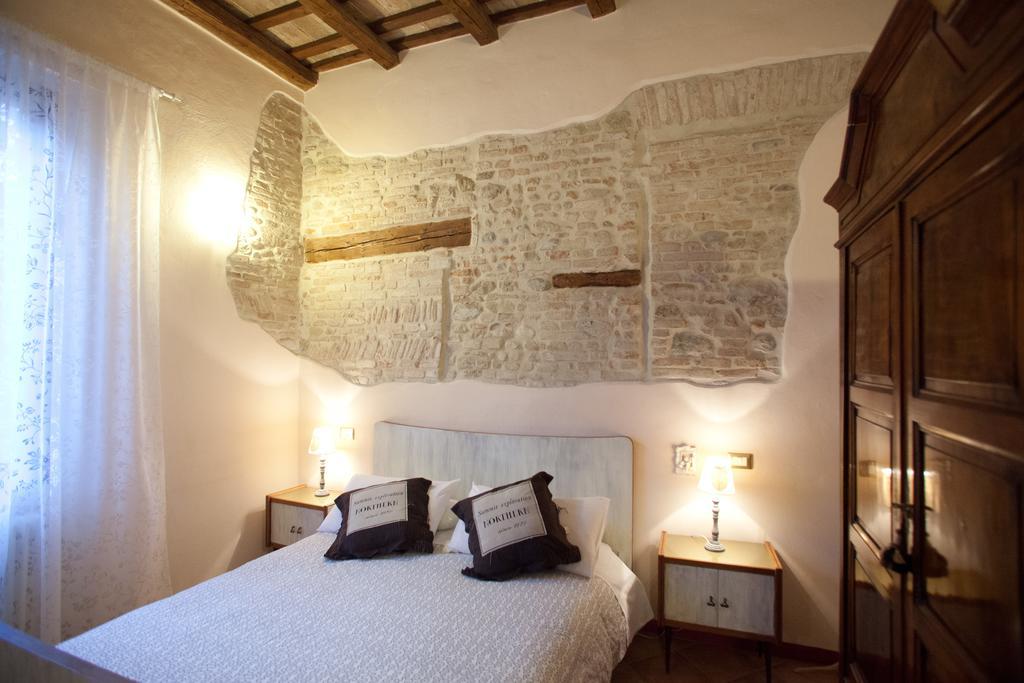 Relais B&B Corte Dei Turchi Longiano Room photo